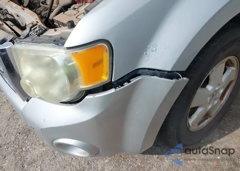 2008 Ford Escape Xlt z USA, uszkodzony, nr VIN 1FMCU03148KA52023